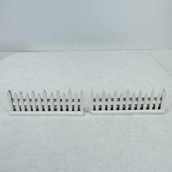 Vtg Christmas Village Accessories 3 Miniature Figurines 2 White Picket Fence - Picture 4 of 16